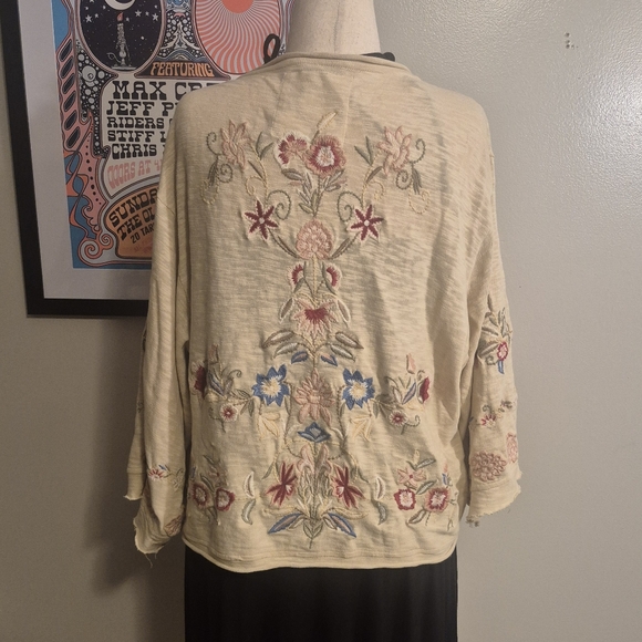 Beautiful Embroidered Cream Button-Front Women's Cardigan L Oversized Johnny Was - Picture 2 of 11